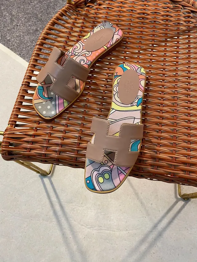 Hermès Oran Slides Multicolor Printed Canvas Beige Leather Slippers 1