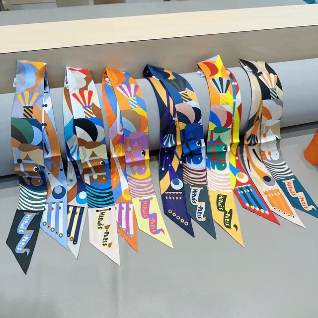 Hermès ছাপা গ্রাফিক রেশম স্কার্ফ 3