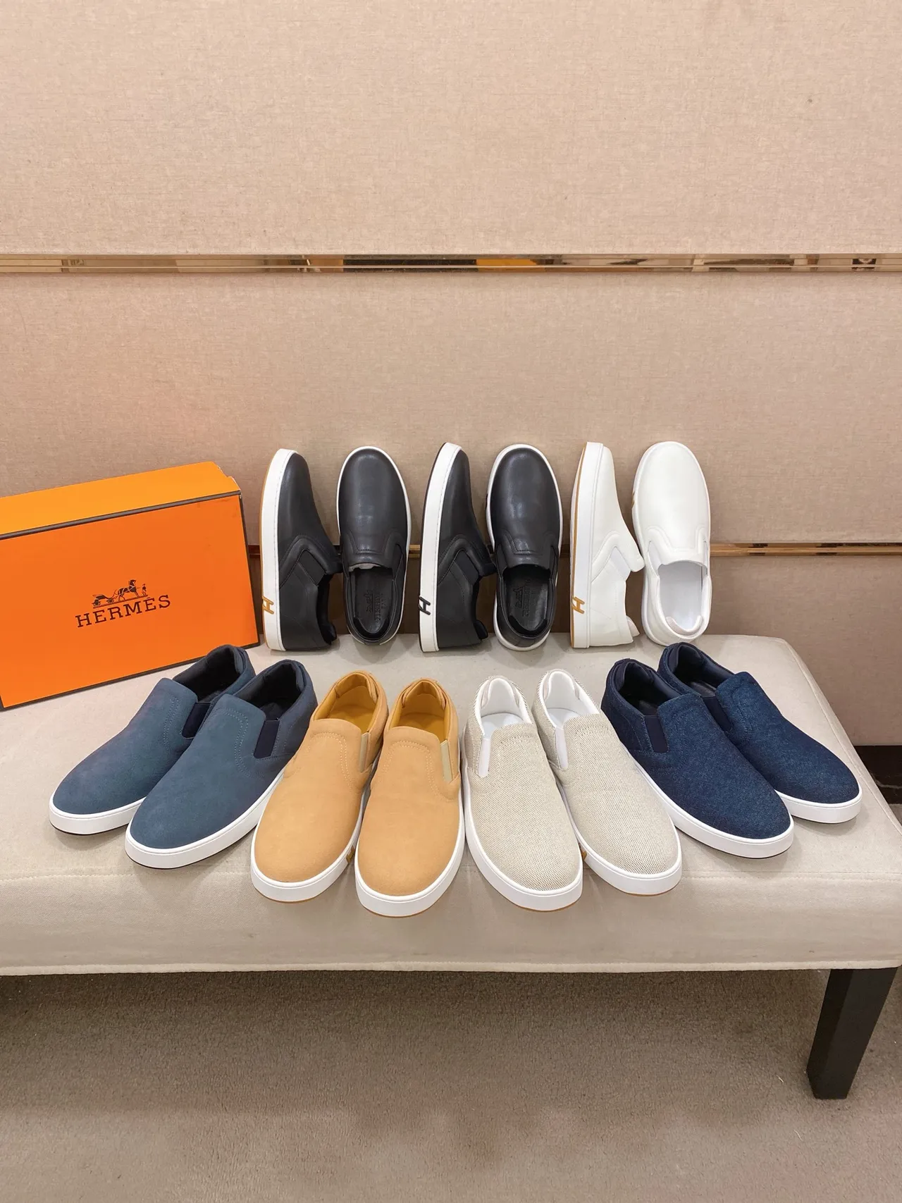 Hermès Mocassin à enfiler Noir Blanc Cuir Élastique Côté Gussets Mocassin 2