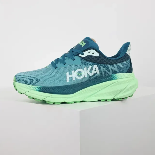 Hoka أزرق أخضر أقصى امتصاص الصدمات الجزء العلوي من الـ Knit المهندس أحذية جري 9