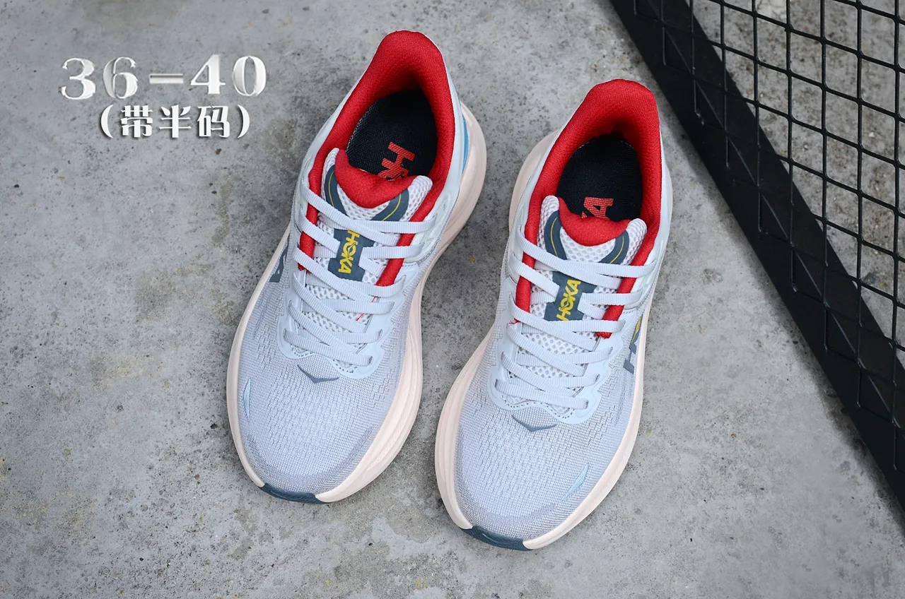 Hoka Clifton Gray Red Tênis de corrida com upper de knit engineered, midsole de espuma layered 4