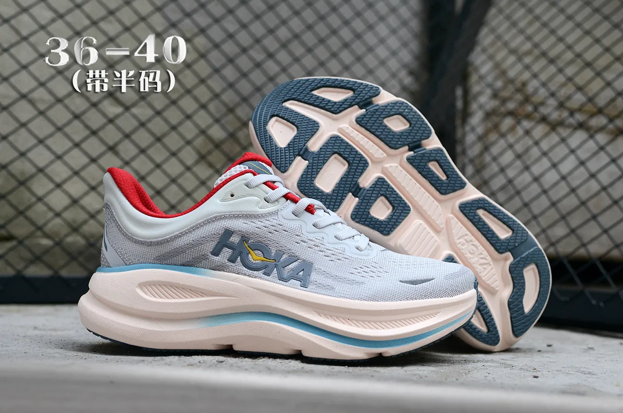 Hoka Clifton Gray Red Tênis de corrida com upper de knit engineered, midsole de espuma layered 7