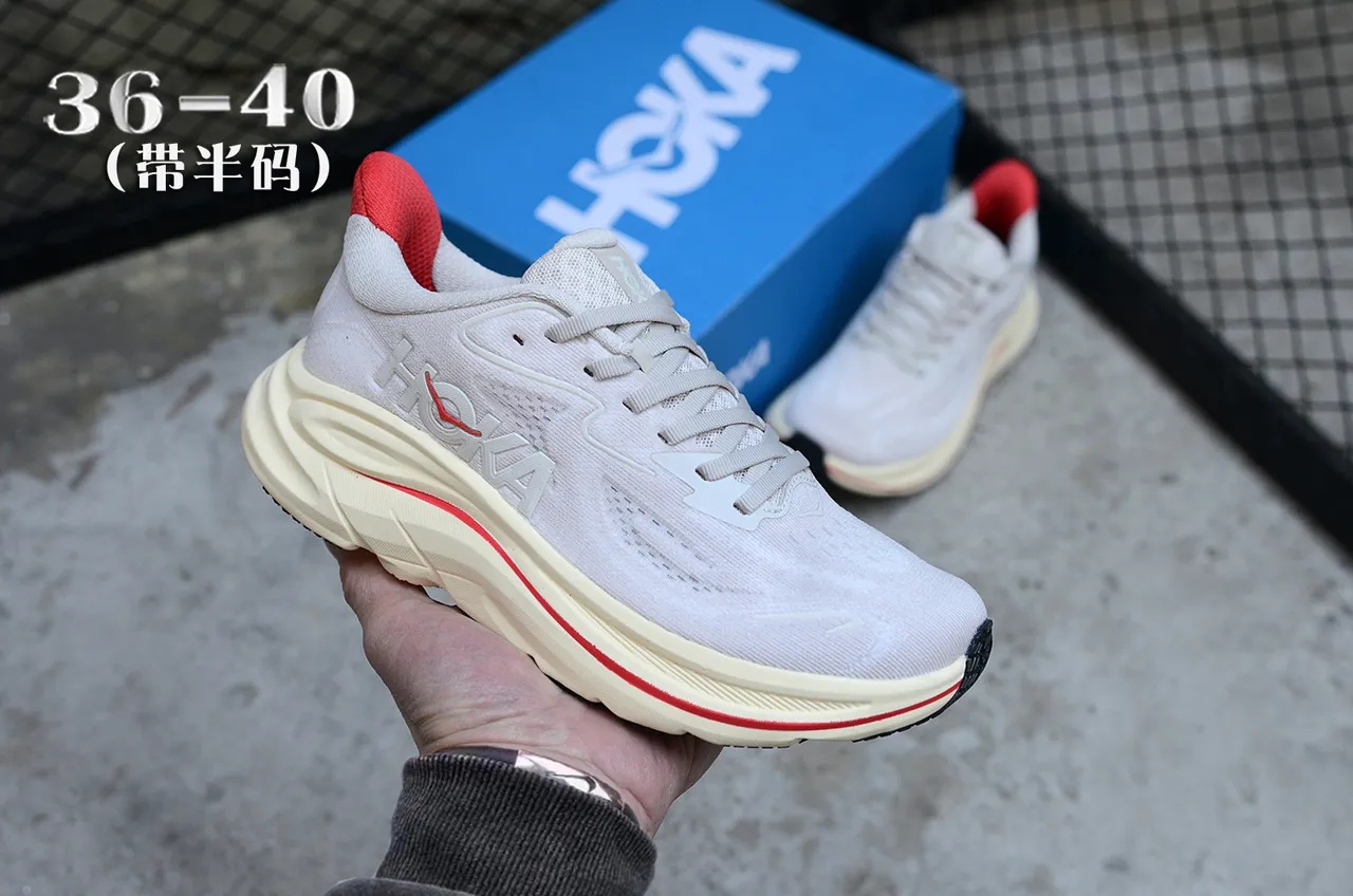 Hoka Blanc Rouge Empeigne en Maille Ingénierisée Selle Intermédiaire Sculptée Chaussures de Course 3