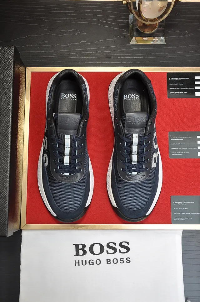 Hugo Boss حذاء رياضي أزرق بحري أبيض شبكي وصناعي الجزء العلوي شعار جانبي بارز 9