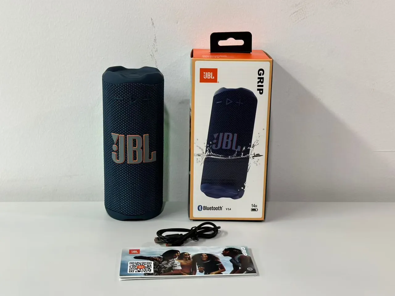 JBL Purple Cylindrical Woven Fabric Grille Portable Speaker 5