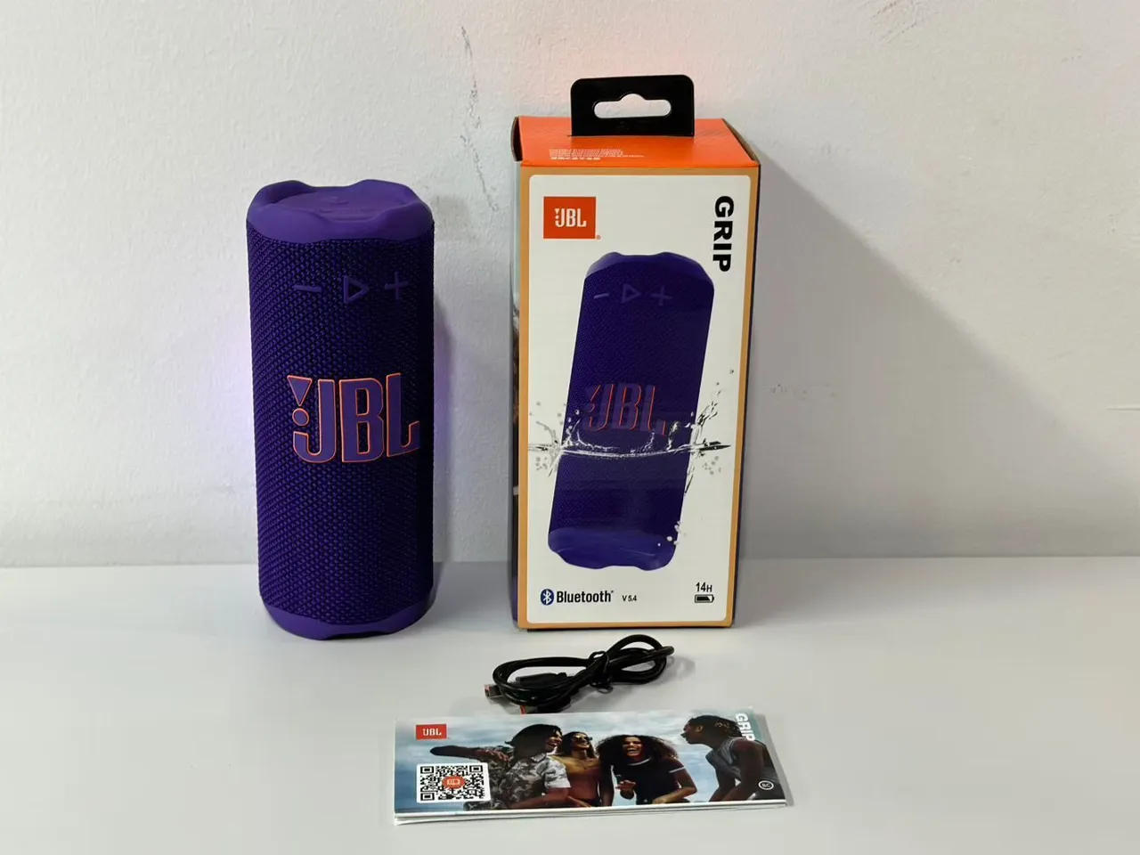 JBL Purple Cylindrical Woven Fabric Grille Portable Speaker 6