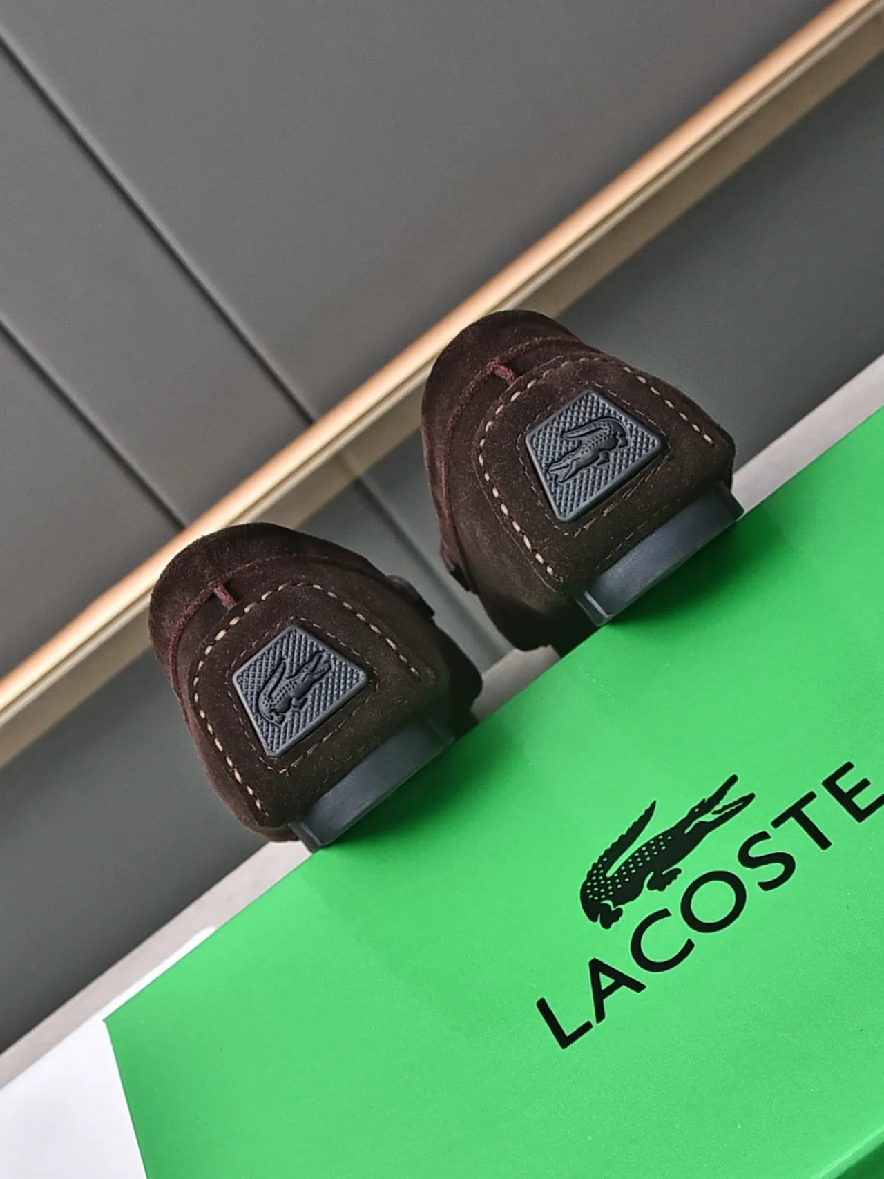Lacoste 棕色麂皮乐福鞋 3