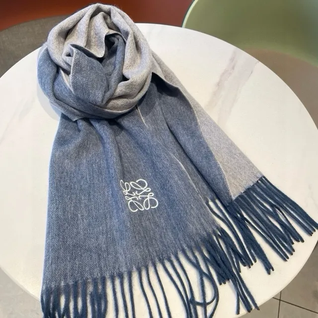 Loewe Anagram Broderie Cachemira Bleu Clair Écharpe 5