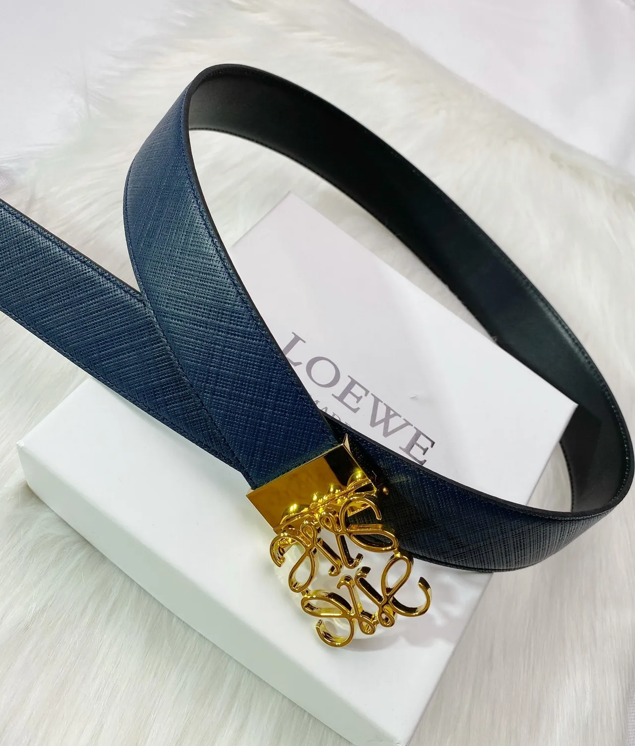 Loewe Anagram Azul marinho dourado Saffiano Fivela Cinto de Couro 3