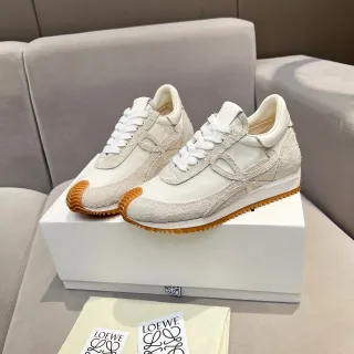 Loewe Flow Runner 2.0 أوف وايت وبرتقالي أحذية رياضية أسلوب حياة