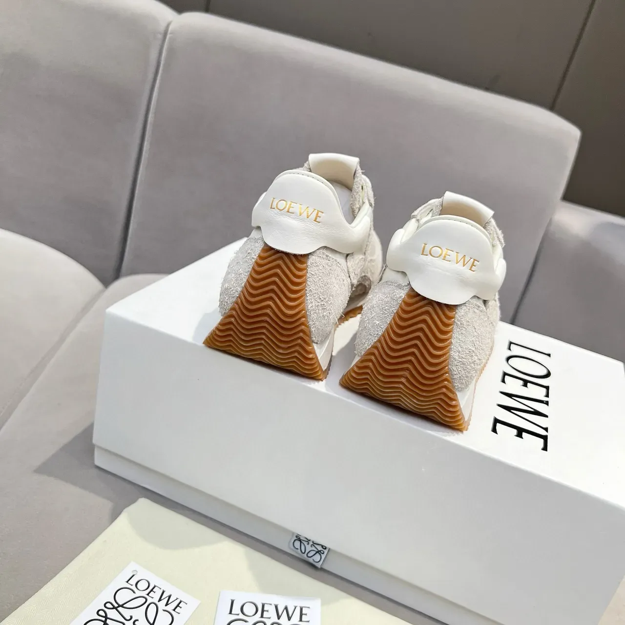Loeve Flow Runner 2.0 Off-White et Orange Sneakers Lifestyle 2