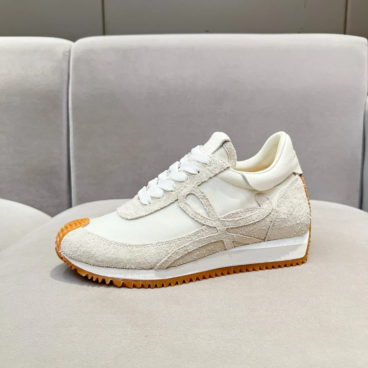 Loeve Flow Runner 2.0 Off-White et Orange Sneakers Lifestyle 3