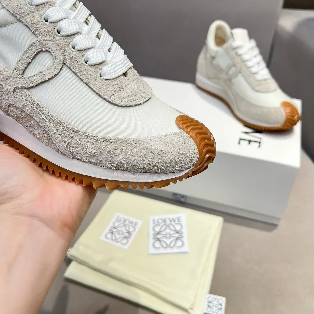 Loeve Flow Runner 2.0 Off-White et Orange Sneakers Lifestyle 4