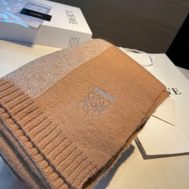 Loewe Bufanda de cashmere listrada marrom bege com borda ribeteada 5