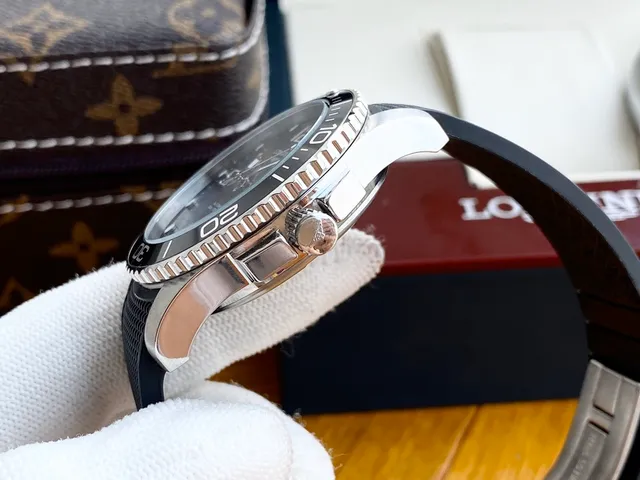 Longines Black Silver Dial Textured Rubber Strap Mechanical Watch 4
