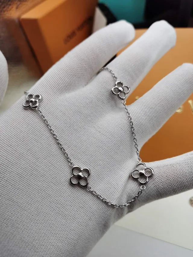 Louis Vuitton Alhambra Silver Gold Open Quatrefoil Links Polished Metal Chain Bracelet 7