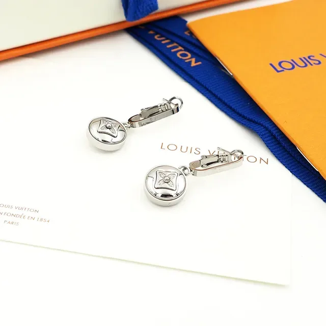 Louis Vuitton B Blossom 18K Rose Gold Diamond Earrings 3