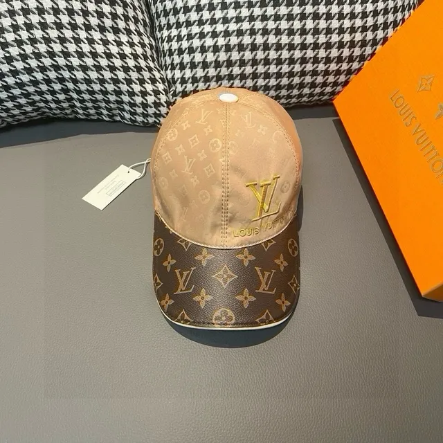Louis Vuitton Beige Marron Structuré Six-Panneaux Couronne Bord Pré-Courbé Casquette de Baseball 3