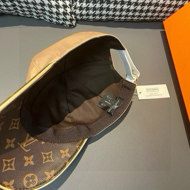 Louis Vuitton Beige Marron Structuré Six-Panneaux Couronne Bord Pré-Courbé Casquette de Baseball 8