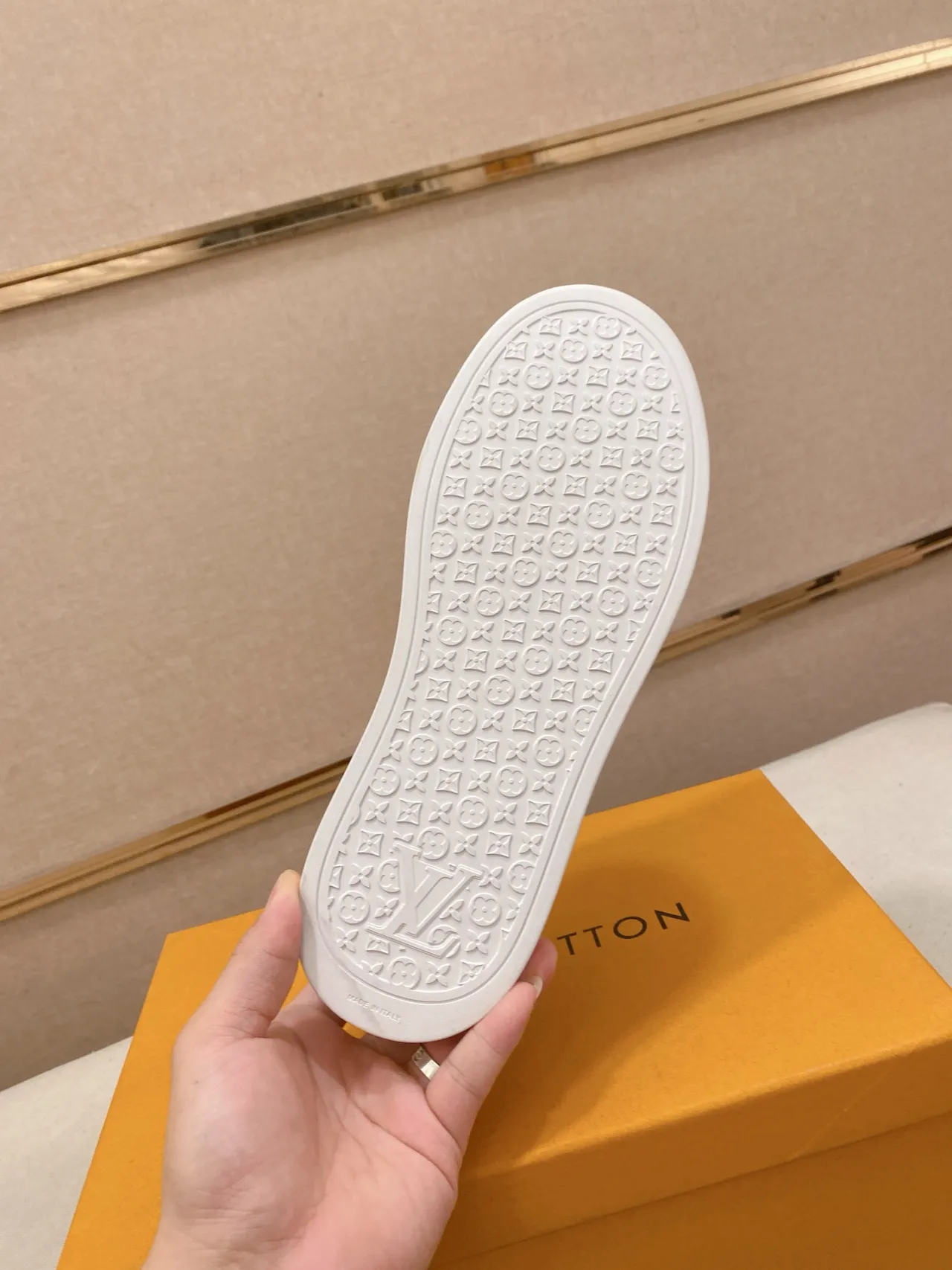 Louis Vuitton Beige White Low-Top Pebbled Leather Lifestyle Sneakers 2