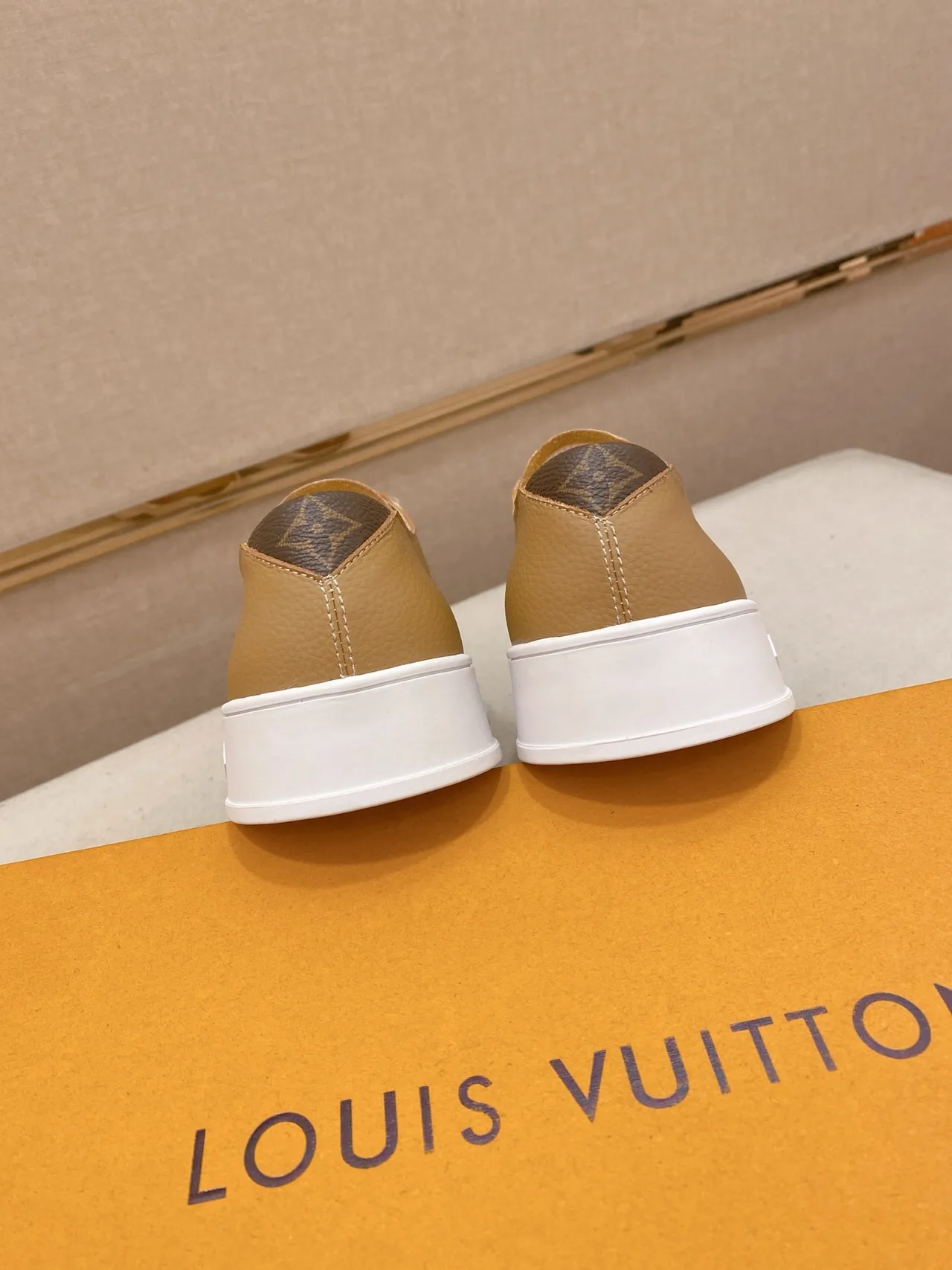 Louis Vuitton Beige White Low-Top Pebbled Leather Lifestyle Sneakers 3