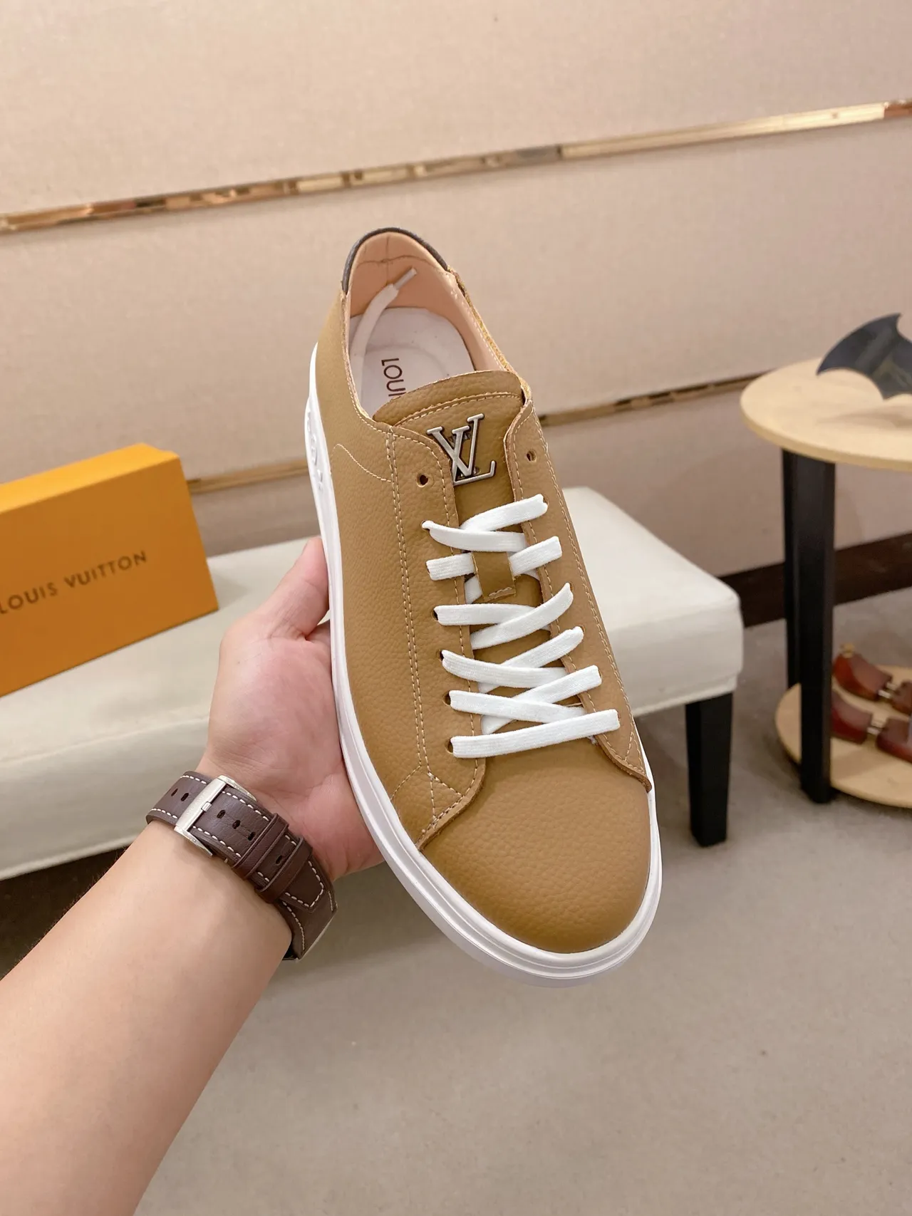 Louis Vuitton Beige White Low-Top Pebbled Leather Lifestyle Sneakers 5