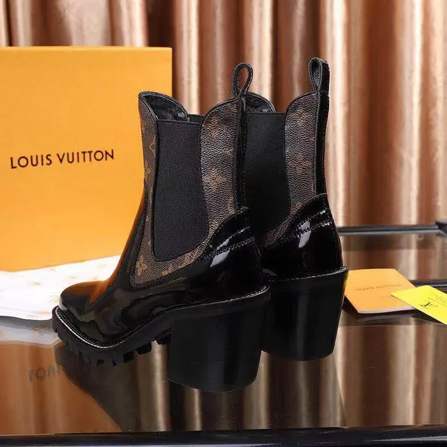 Louis Vuitton Bottes Chelsea en cuir patenté noir brun avec monogramme canvas et gousset 4