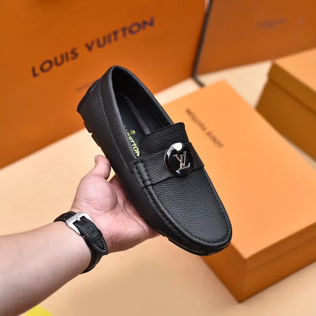 Louis Vuitton কালো সোনালি কুরকুরে চামড়া LV মনোগ্রাম বাকল লুফার 6