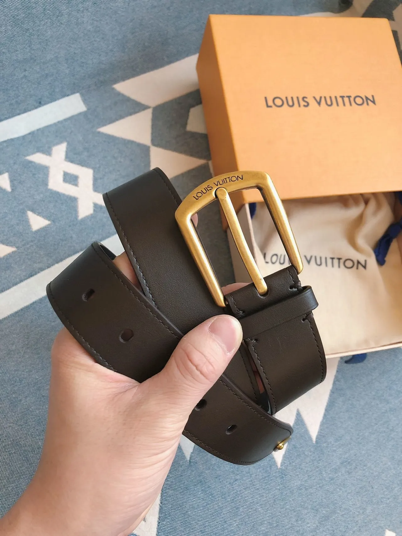 Louis Vuitton Black Gold Smooth Antique Brass Buckle Leather Belt 2