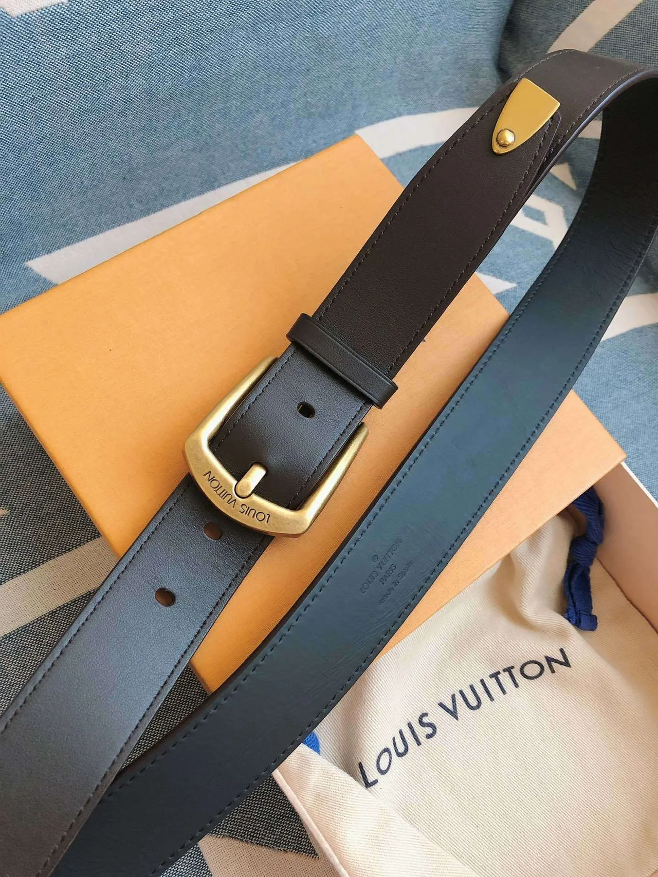 Louis Vuitton Black Gold Smooth Antique Brass Buckle Leather Belt 8
