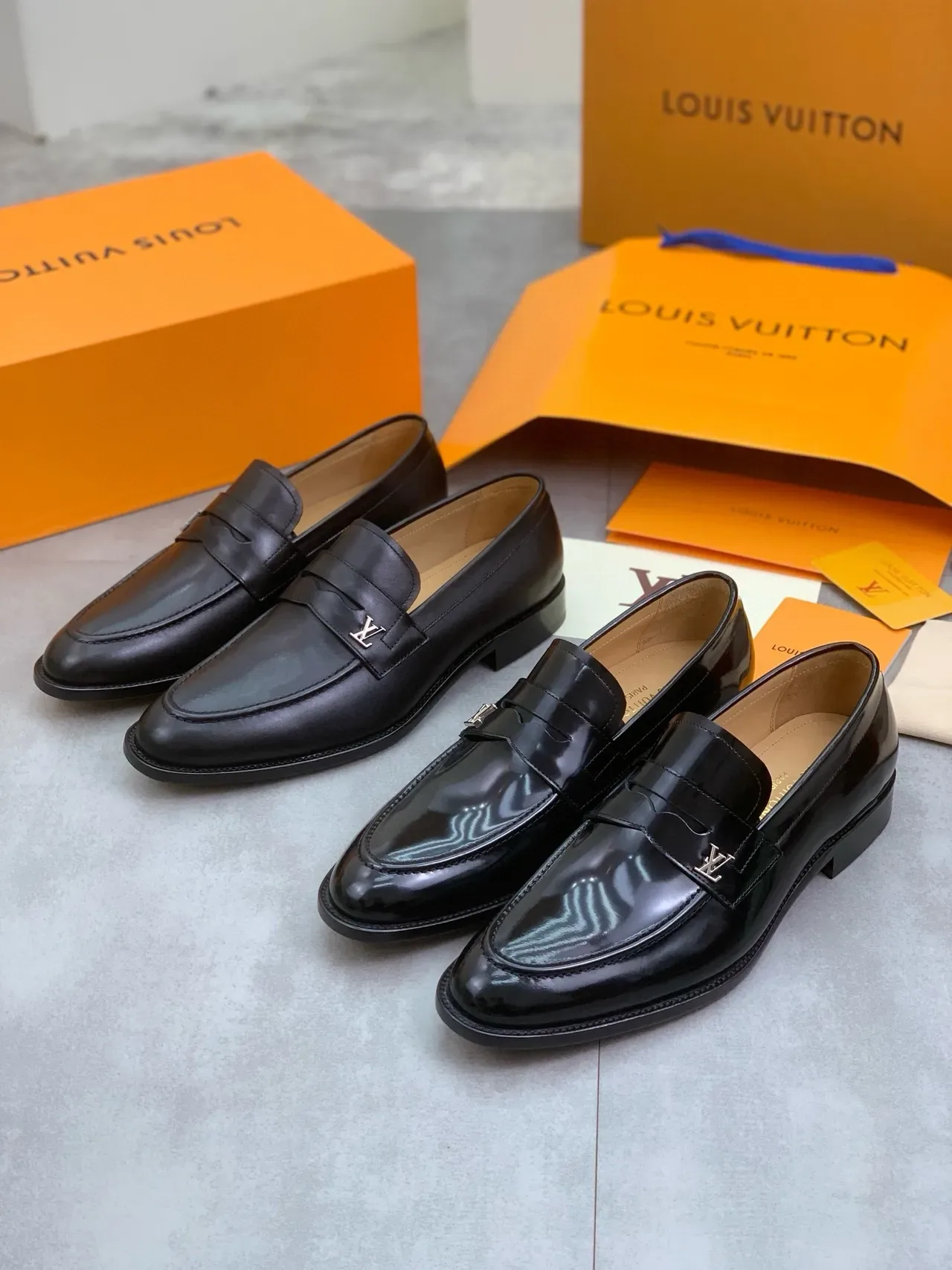 Louis Vuitton Black Leather LV Buckle Loafer 2