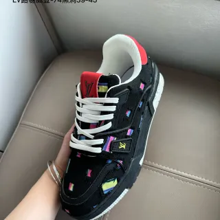 Louis Vuitton Zapatillas Lifestyle Negras Multicolores Con Capa Textil Superior Impresión Rayada