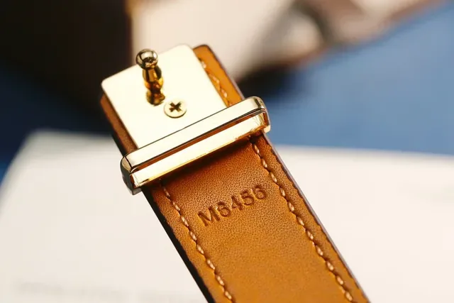 Louis Vuitton حزام جلد أسود فضي ناعم الملمس حبيبي متشابك LV مونوغرام إبزيم 2