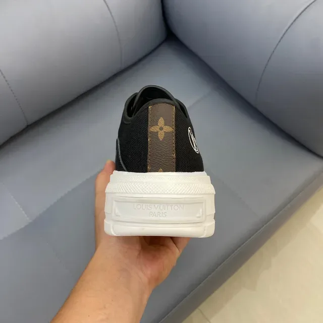 Louis Vuitton Black White Low-Top Canvas Upper Lifestyle Sneakers 3
