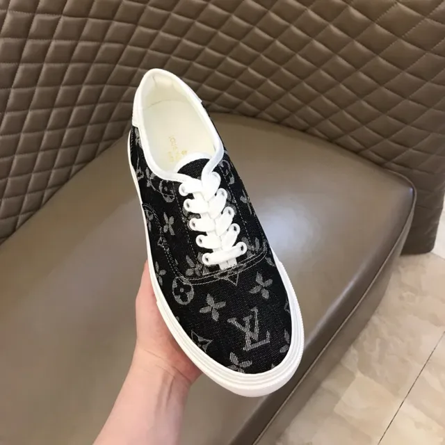 Louis Vuitton Black White Monogrammed Canvas Low-Top Lifestyle Sneakers 4