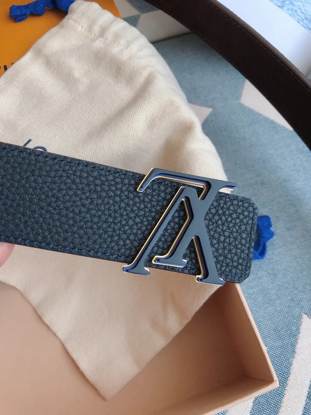Louis Vuitton Blue Gold Pebbled Oversized Monogram Buckle Leather Belt 8