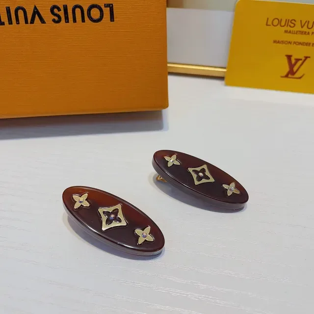 Boucles d'oreilles Louis Vuitton Marron Beige Ovales en Résine Motif Monogram 6