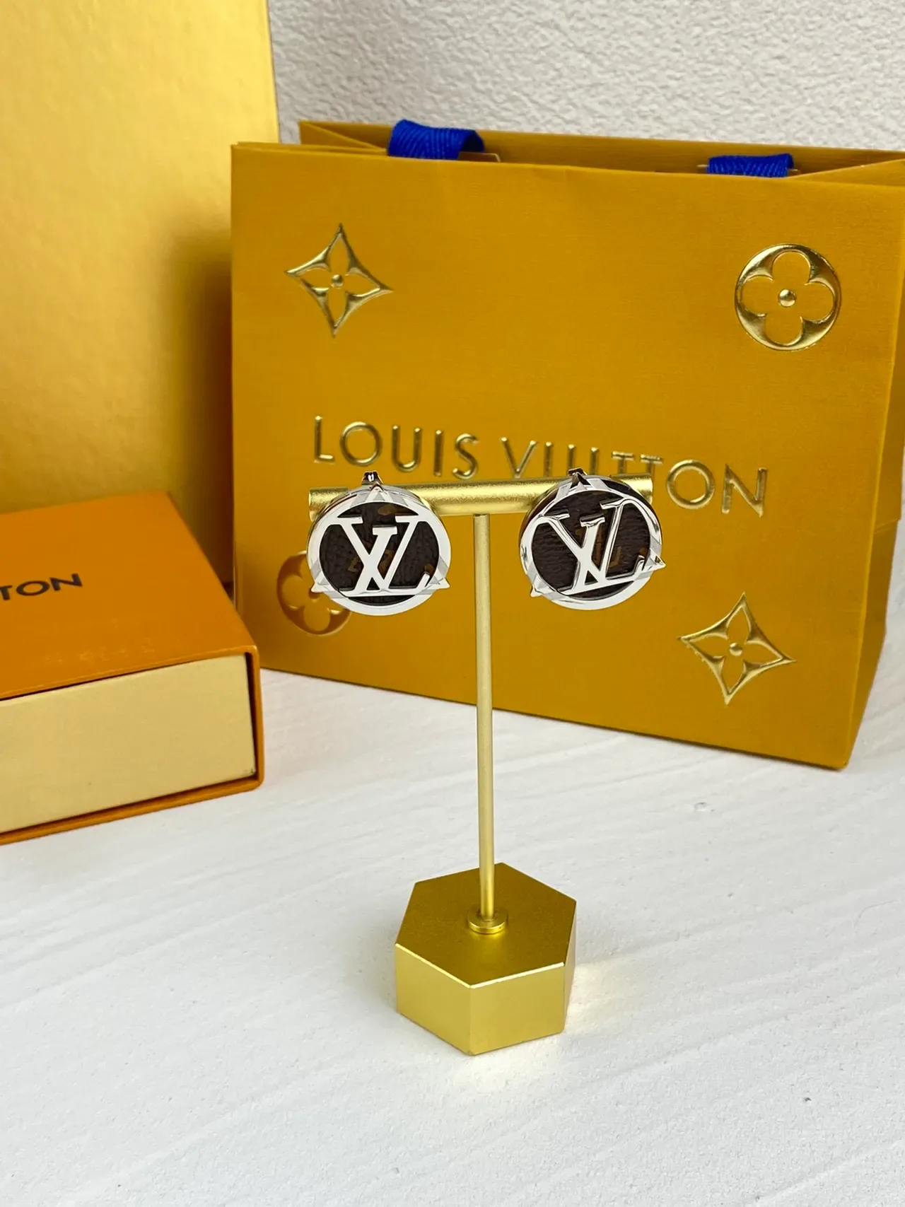Louis Vuitton Brown Gold Circular Monogram Metal-Framed Jewelry 2