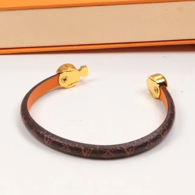 Louis Vuitton Brown Gold Monogram Leather Dual-Tone Metal Beads Bracelet 2
