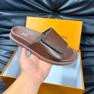 Louis Vuitton भूरा मोनोग्रामयुक्त स्ट्रैप मोल्डेड रबर सोल चप्पल