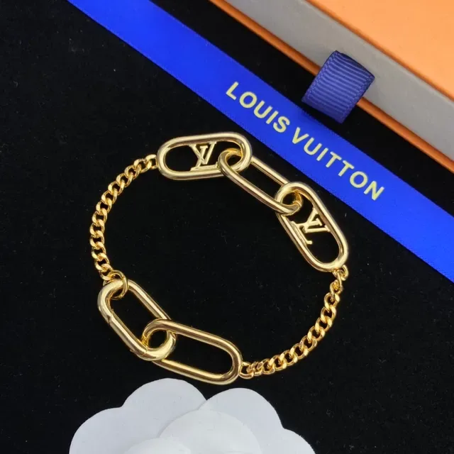 Louis Vuitton Chain Link Gold Metal Oversized Oval Links Bracelet 3