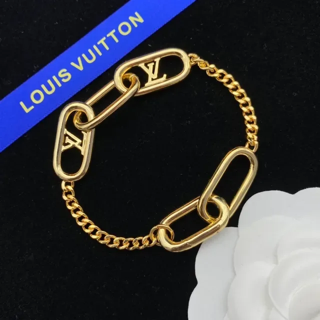Louis Vuitton Chain Link Gold Metal Oversized Oval Links Bracelet 6