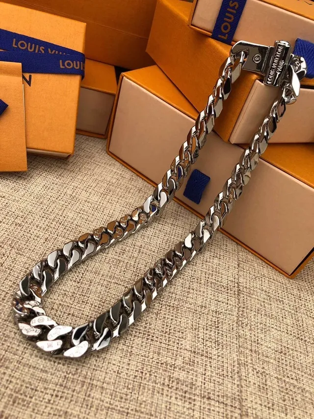 Louis Vuitton Chain Link Two-Tone Chunky Curb-Link Necklace 7