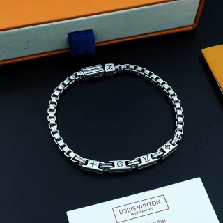 Louis Vuitton Chain Reaction gravado Monogram Silver pulseira
