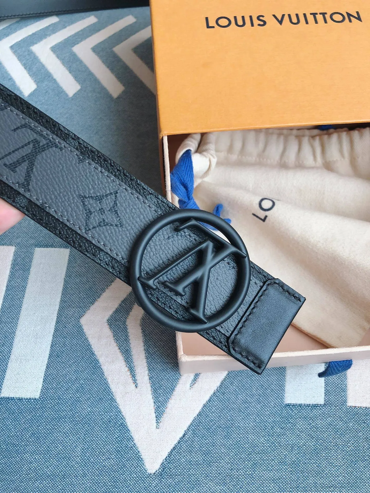 Louis Vuitton Circle LV Belt Dark Gray Monogram Leather Belt 8
