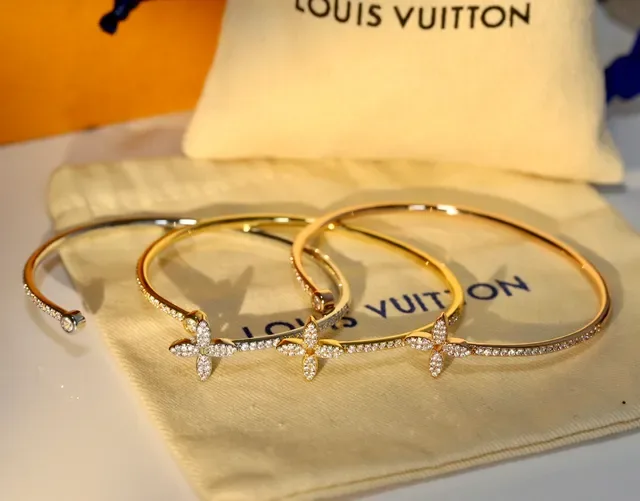 Louis Vuitton Flower Motif Pavé Diamond Gold Tone Bangle Bracelets 5