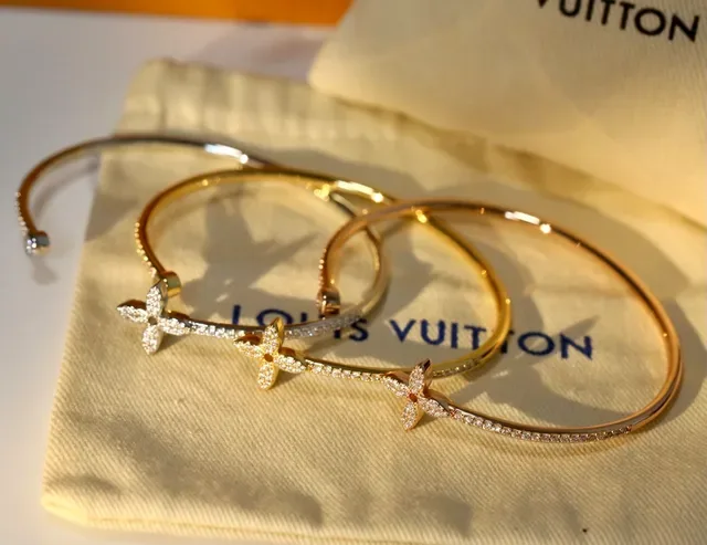 Louis Vuitton Flower Motif Pavé Diamond Gold Tone Bangle Bracelets 8