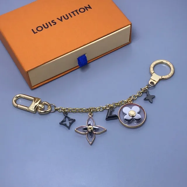 Louis Vuitton Gold Black Metal Chain Multi-Charm Pendant Assembly Jewelry 4