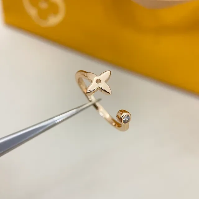 Louis Vuitton Anel Dourado e Prateado Multi-Banda Motivo Floral 6