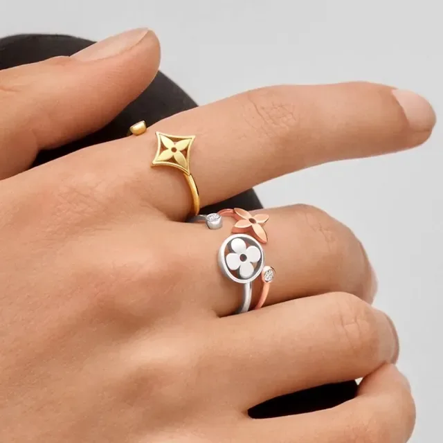 Louis Vuitton Anel Dourado e Prateado Multi-Banda Motivo Floral 9